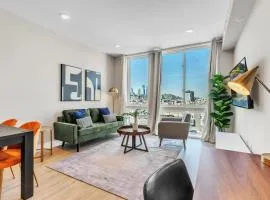 Serene 1BD Escape - Stunning City Views!