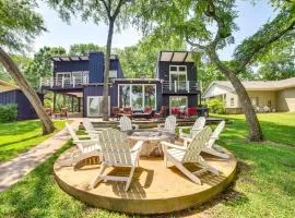 Live Lake Life! Enchanted Oaks Gem with Private Dock