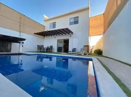 F8 Private Pool Handicap access, Fiber Optic WiFi