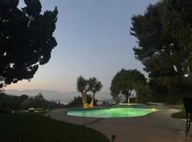 Los Angeles - Centrally located between Disneyland Universal Studios Beverly Hills and Downtown LA Most ideal city to stay with stunning views and heated pool
