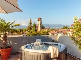 Stylish Lucca Retreat Near Historic Center