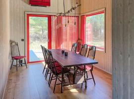 2 Bedroom Cozy Home In Lärbro, hotel v destinaci Lärbro