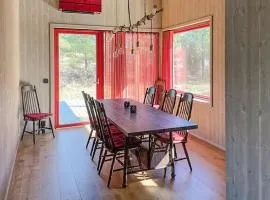 2 Bedroom Cozy Home In Lärbro
