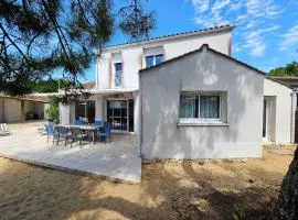 Maison spacieuse proche plage pour 9 personnes - FR-1-476-137