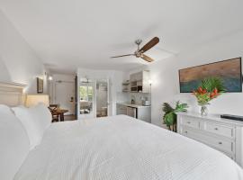 Central Kihei Gem! 3-Min Walk to the Beach & Shops, aparthotel v destinaci Wailea