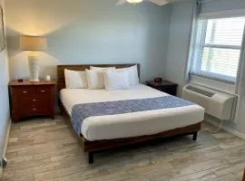Beachgate Condo Suites and Hotel 512AB condo