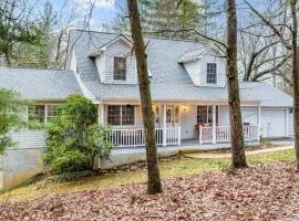 Asheville Cottage Retreat by AvantStay A Charm