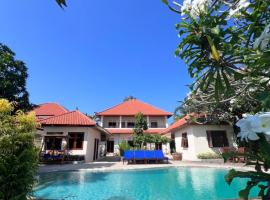 Beachfront Villa Jepun Segara, hotel v destinaci Banjar