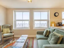 The Nest-Uk37327