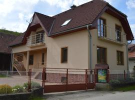 Privát Lenka, guest house in Prosiek