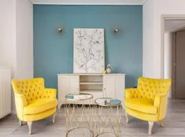 Luxury 3-BD condo with 80sqm balcony in Glifada
