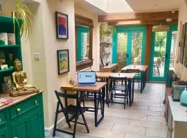 The Dragonfly Guesthouse - SELF CATERED
