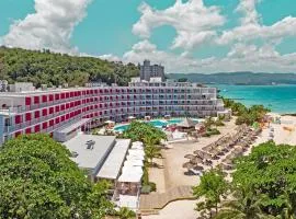 Grand Decameron Cornwall Beach, A Trademark All-Inclusive Resort、モンテゴ・ベイのホテル