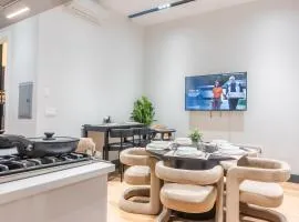 Highend Hideaway Duplex with 1 FREE Parking, backyard and deck, pool table, 2 Kings plus 2 Baths, Sleeps 10, 2 Floors! 20 PERCENT OFF