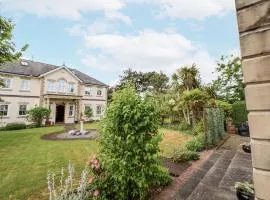 Mount House