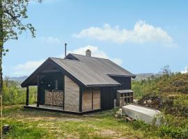 Stunning Home In Edland With Sauna, hotel de luxo em Botn