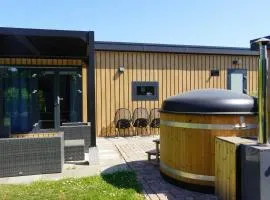 Luxe chalet op minicamping in waarde
