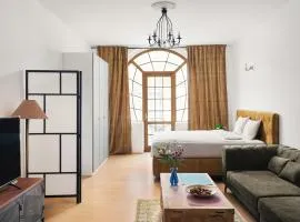 Beautiful OLD TOWN penthouse