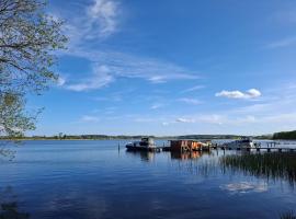 Leseinsel Helena, boat in Wesenberg