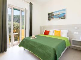 Orange y Lemon، فندق في سانتّانييلّو