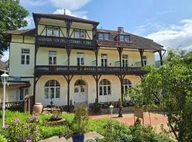 PARK VILLA zentral am Mittelrhein - Zimmer & Apartments