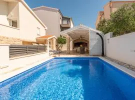 Apartmant Shine Luxury Privat Pool & Jacuzzi
