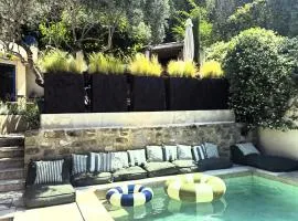 CaBaNa 52 La Suite troglodyte Proche Lourmarin