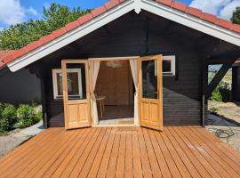The Bee - Trekkershuts & Apartment, hotel v destinaci Opperdoes