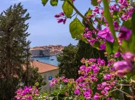 Unique Mediterranean 4 Star Apartment with Spa zone