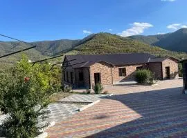 Ararat Hotel