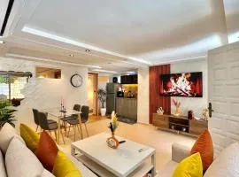 C1, Chic Seaside Stay at Carrousel Mall, Walk Everywhere