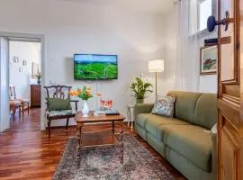 Hostly-San Giuseppe Luxury Apartment-By the Tower
