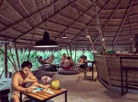 Ecocio Jungle Hostel、コロンのホステル