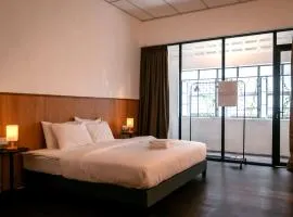 Aayu Chowrasta - 3 mins walk to Penang Road Chendul