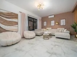 Luxury Dream House Nea with jacuzzi