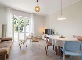 Maison Petrolini - Maggiore Estate by Ginin