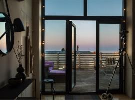 Gunilla - Beautiful flat with sea view & roof terrace, alojamento com cozinha em Kivik