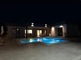 Villa TORO Velvet