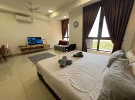 Luxury & Lovely studio with waterpark in town