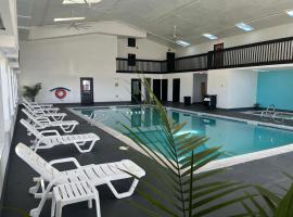 Alliance Hotel & Suites, a Howard Johnson by Wyndham