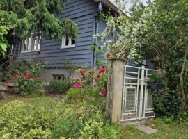 Chalet aux 2 sapins, ξενοδοχείο σε Saint-Pierre-Bois