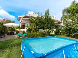 The Rosa's Luxury House