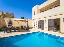 Nadurin Holiday Home