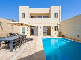 Nadurija Holiday Home