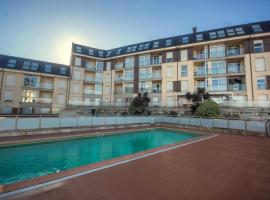 EnSAN CIPRIAN Con Playa Piscina y Parking, Hotel in San Cibrao