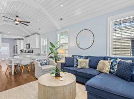 Modern Coastal Comfort - 3 Bedroom Condo with Balcony, hotel in Ocean City