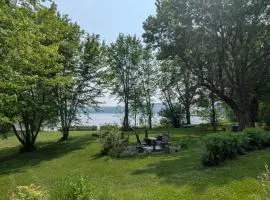 Chalet au bord de l'eau Le Nénuphar