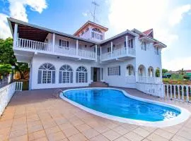 Villa Amore Jamaica - Between Montego Bay & Ochi Rios Includes Cook