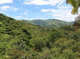 FINCA SAN JAVIER GREAT FARM WITH HORSES AND POOl, hotel v destinaci Sasaima