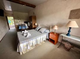 Casa Rossa, hotelli kohteessa Colonia del Sacramento